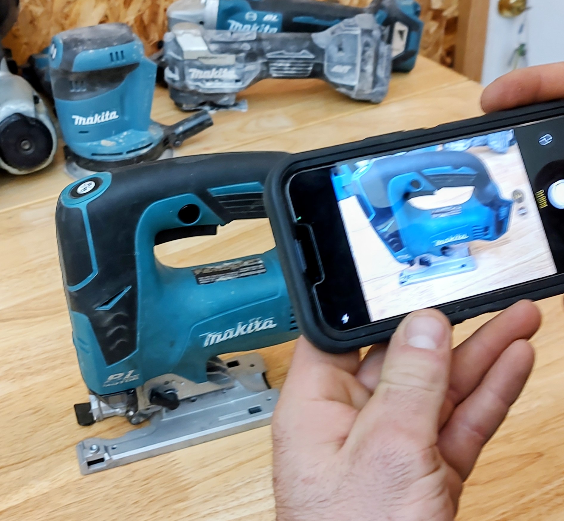 Taking a photo of a tool with your phone